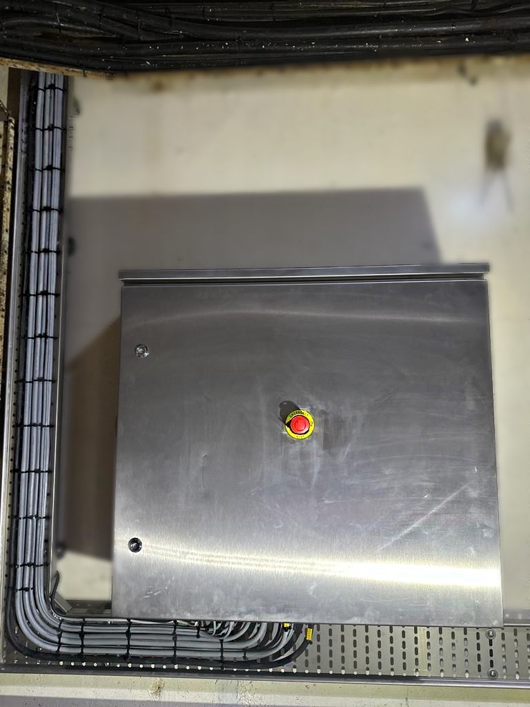 Electrical installation of a new processing line for category 3 material — project photo 3