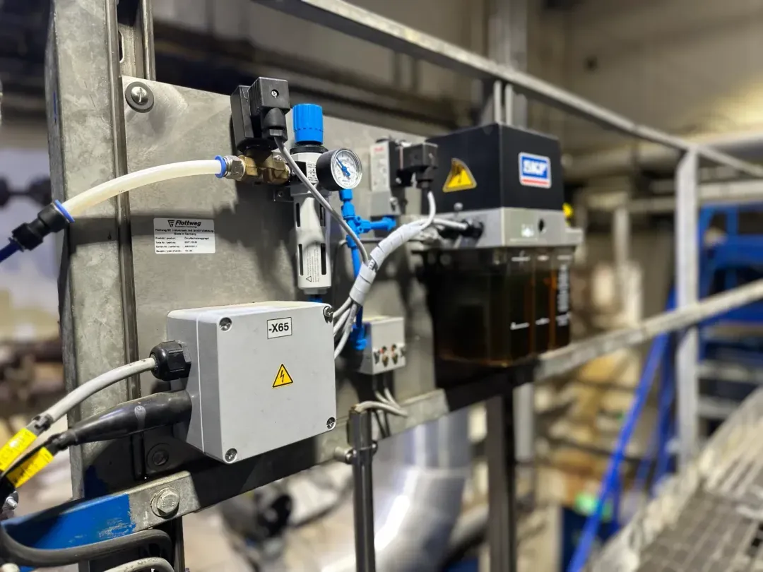 Electrical installation of a new processing line for category 3 material — project photo 2